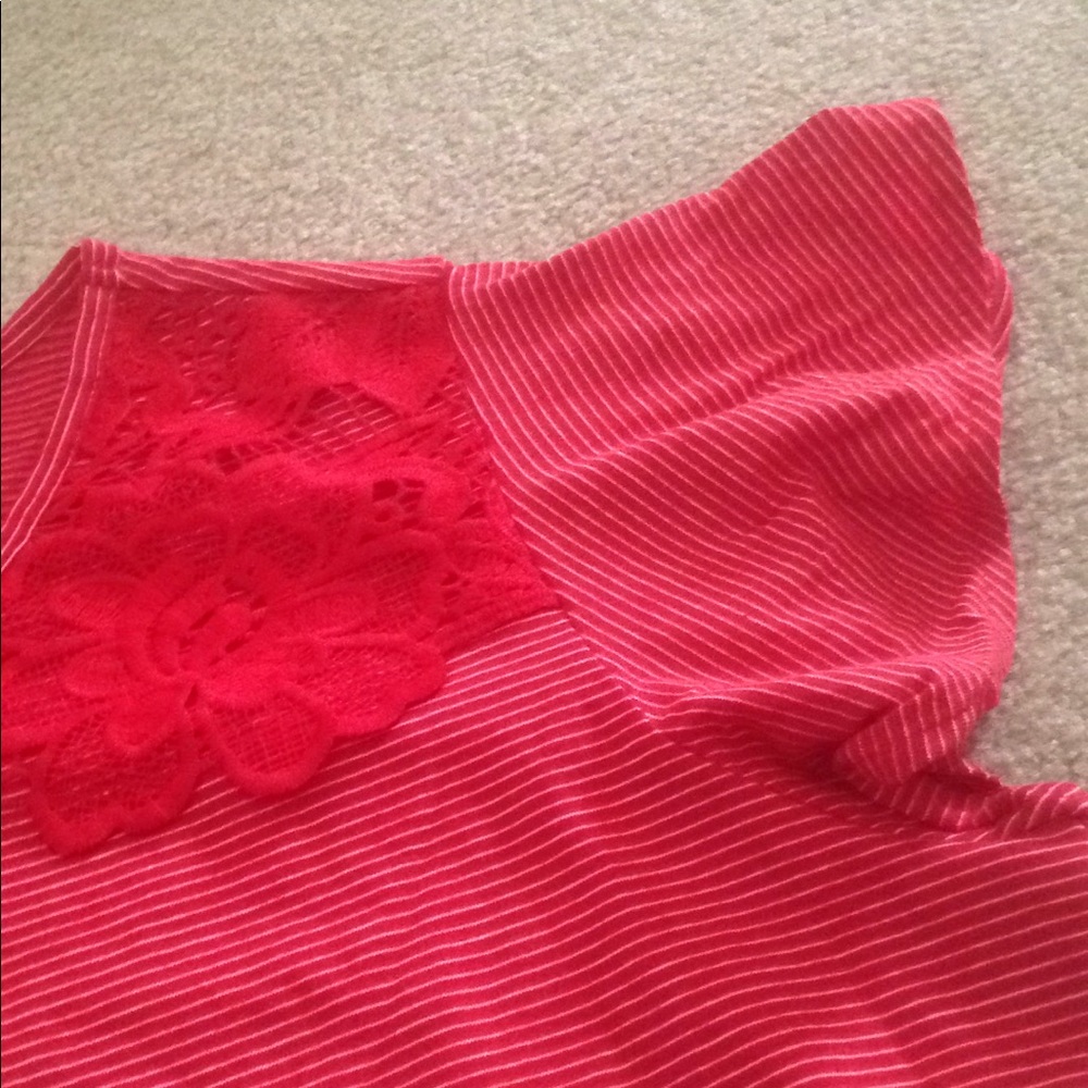 Flutter Sleeve Top With Lace, Size Xl - image 3